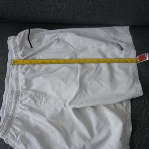 Nike Dri-Fit White Tennis Shorts Size M - Picture 8 of 11